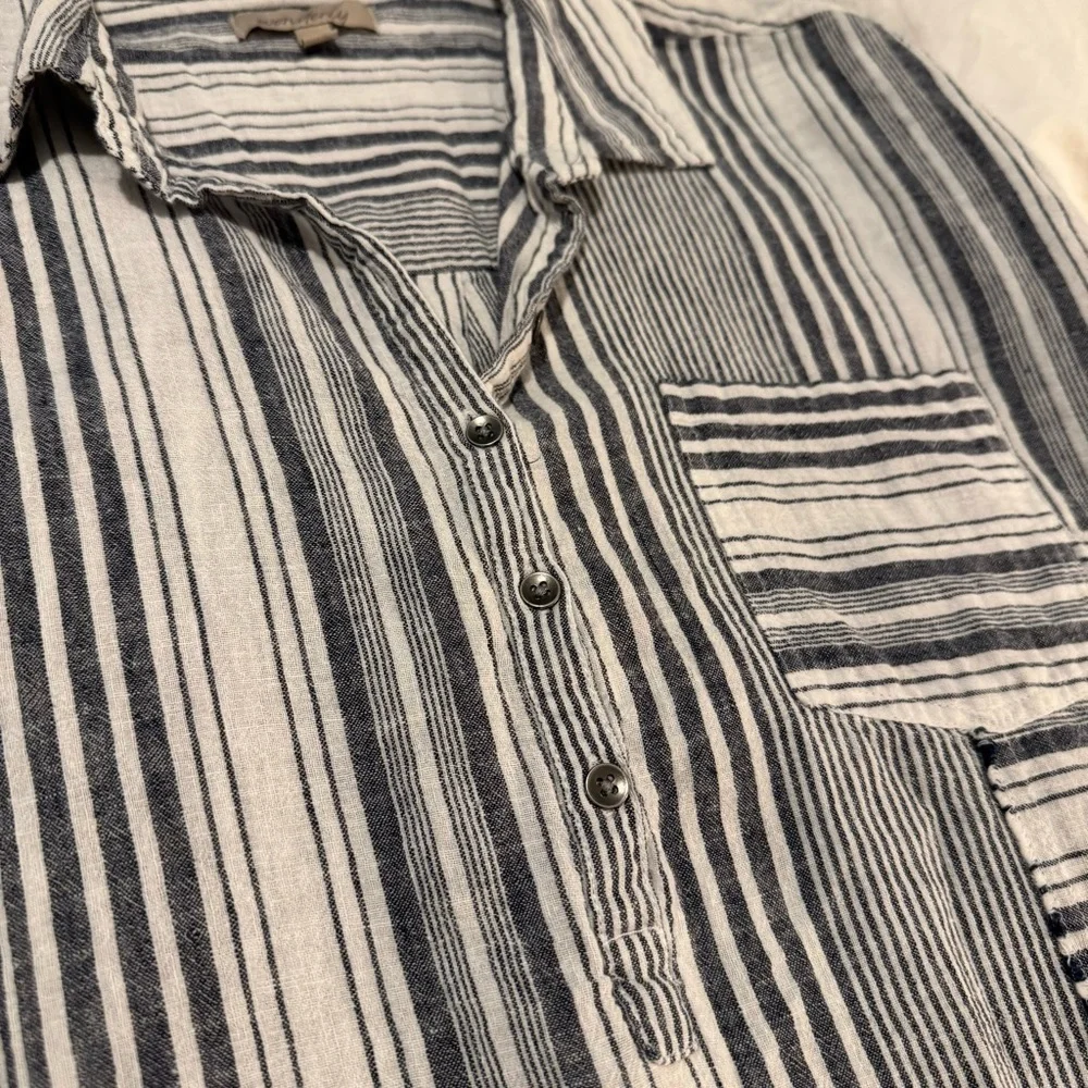 Wonderly Linen/Cotton Collared Denim and White Striped Blouse - Picture 5 of 7